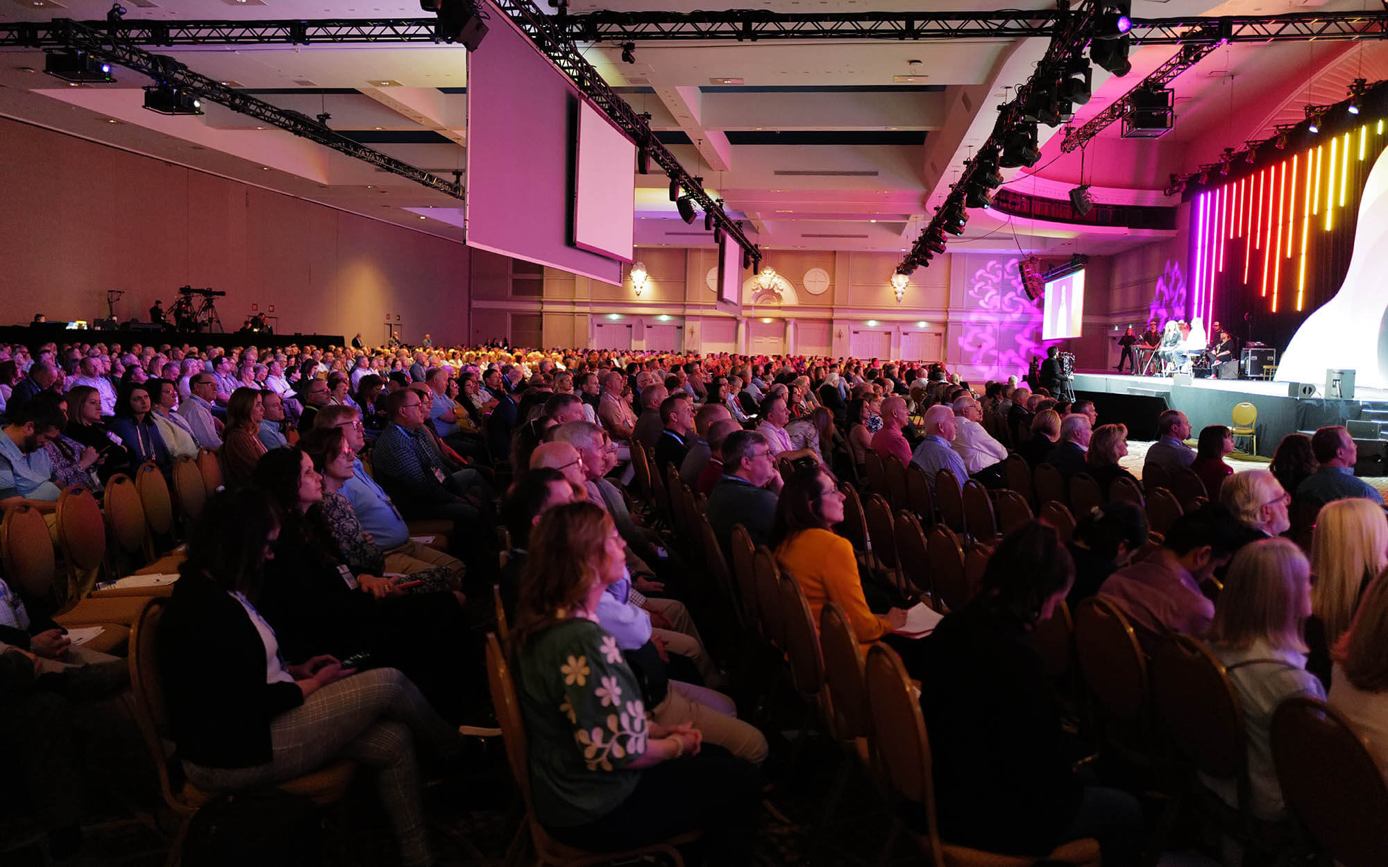 ICBA LIVE crowd looking at speaker